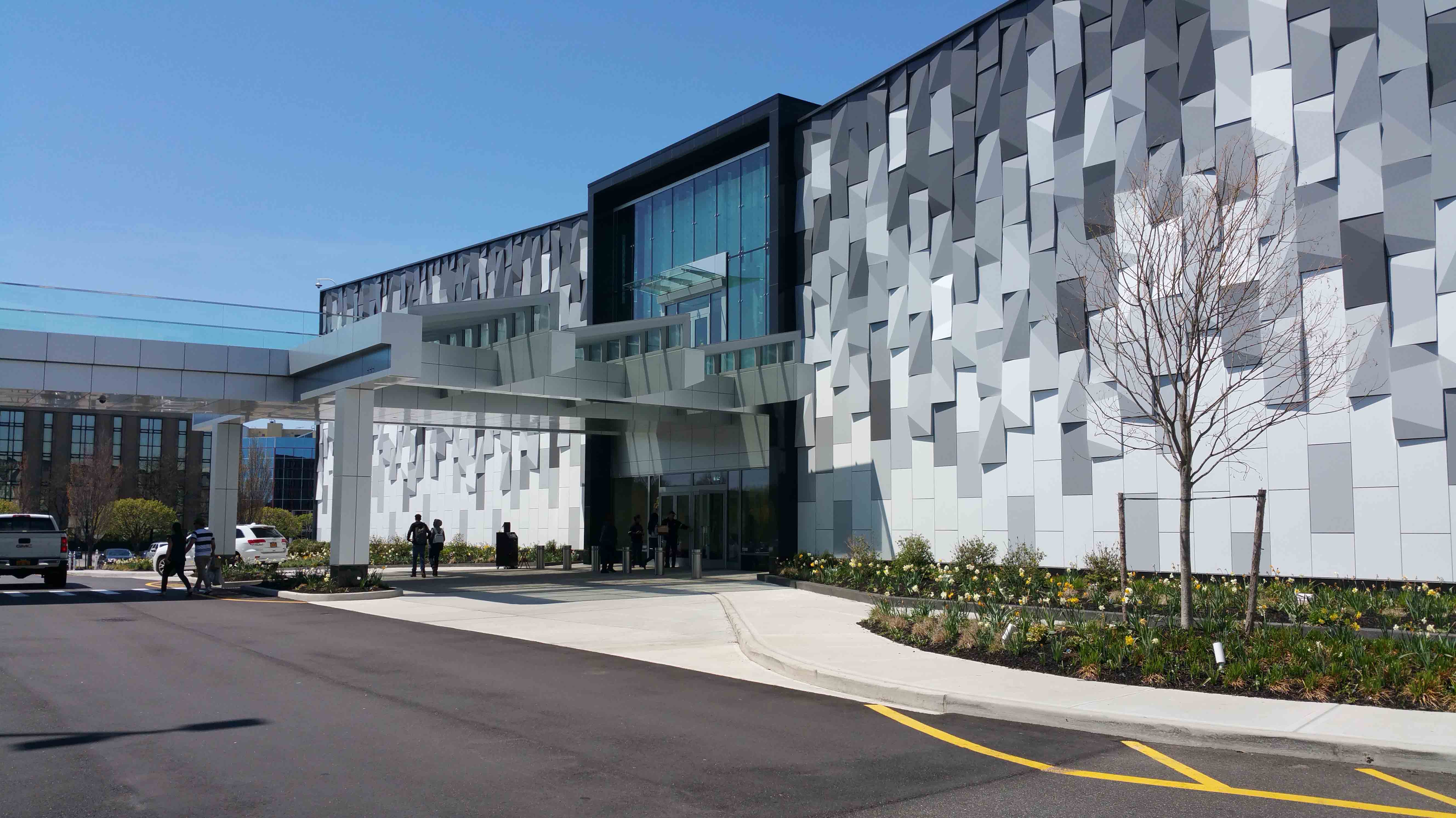 Roosevelt field mall address Our Roosevelt Field Mall Store location has got you covered. We’re your one-stop shop in Garden City, NY. We have phones, tablets, wearables, and more that you’ll neo-craft.gqon: Old Country Road-Space , Garden City, , NY.