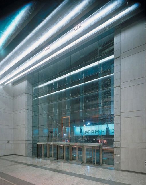 Conde Nast Building Lobby Entrance | W&W Glass, LLC