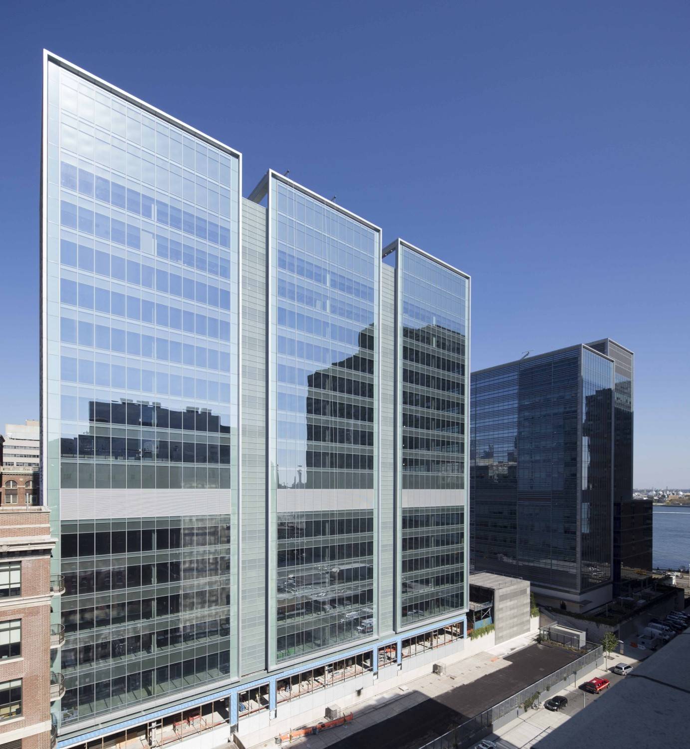 The Alexandria Center for Life Sciences East River Science Park West