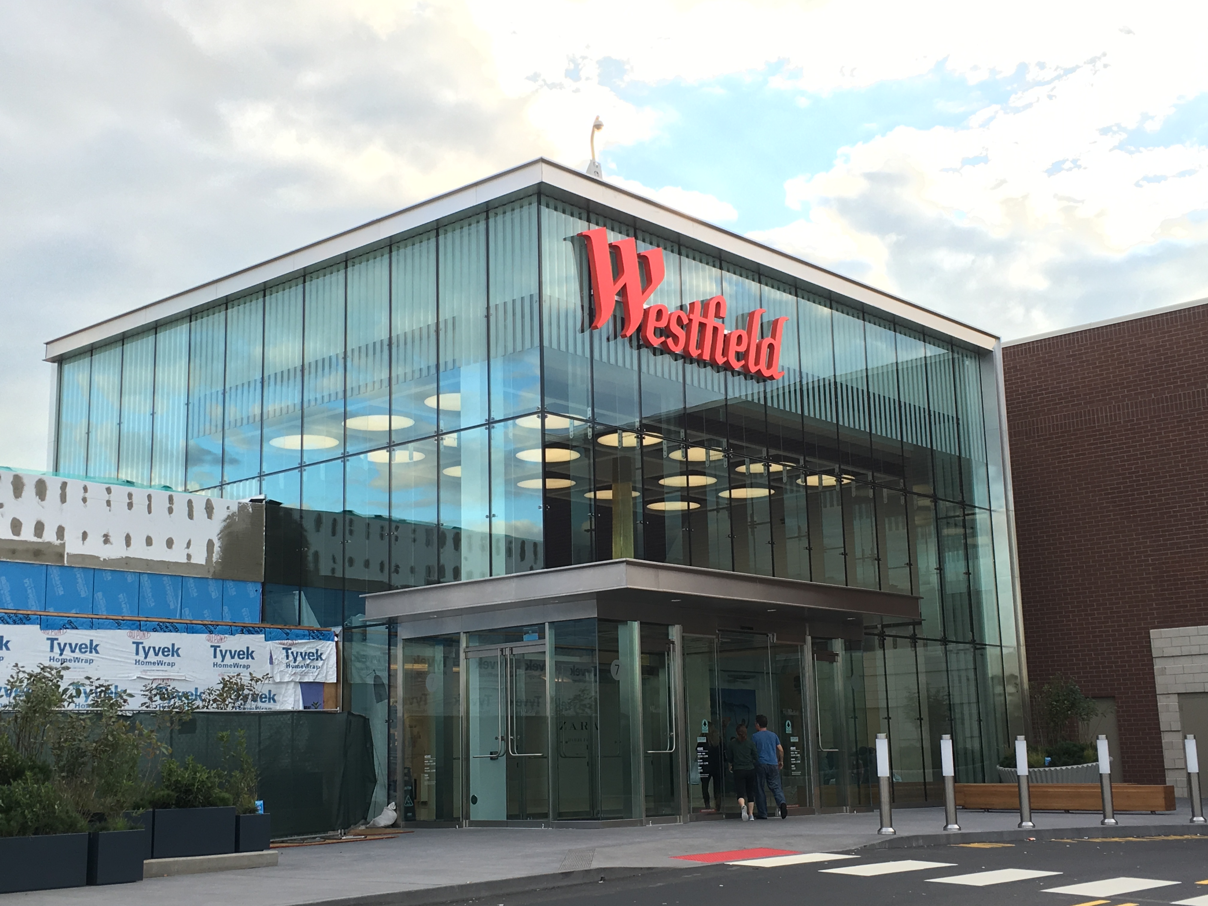 Westfield Garden State Plaza Entrance | W&W Glass, LLC