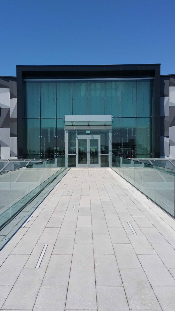 Neiman-Marcus-at-Roosevelt-Field-Mall-Photo-ww Glass